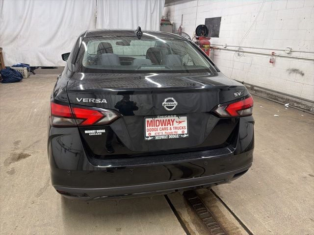 2021 Nissan Versa SV Xtronic CVT