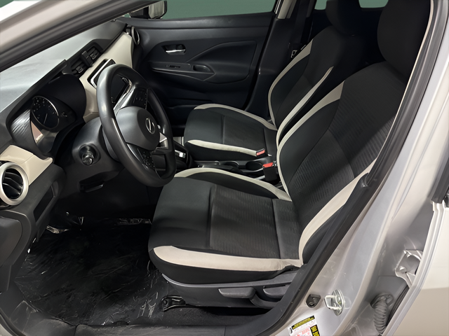2021 Nissan Versa SV Xtronic CVT