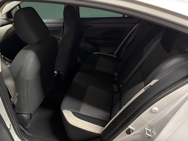 2021 Nissan Versa SV Xtronic CVT