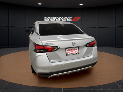 2021 Nissan Versa SV Xtronic CVT
