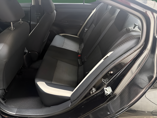 2021 Nissan Versa SV Xtronic CVT