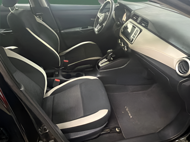 2021 Nissan Versa SV Xtronic CVT