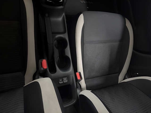 2021 Nissan Versa SV Xtronic CVT