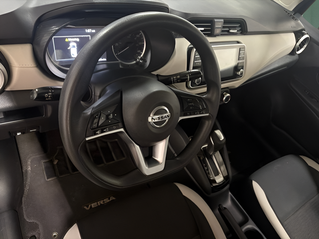 2021 Nissan Versa SV Xtronic CVT