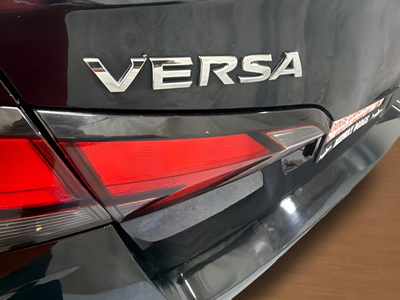 2021 Nissan Versa SV Xtronic CVT