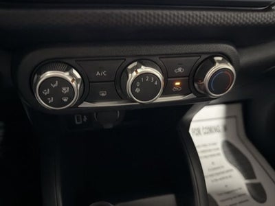 2024 Nissan Kicks S Xtronic CVT