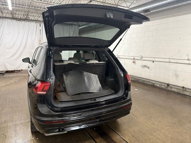 2020 Volkswagen Tiguan 2.0T SE R-Line Black