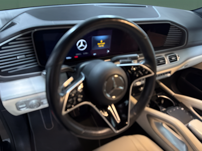 2025 Mercedes-Benz GLS 450 4MATIC®