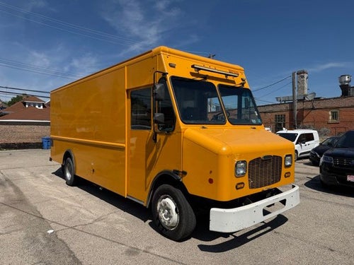 2014 Freightliner Mt 45 Chassis line walk-in