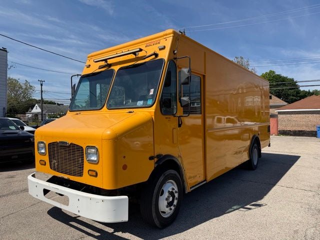 2014 Freightliner Mt 45 Chassis line walk-in