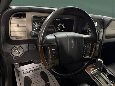 2014 Lincoln Navigator L Base