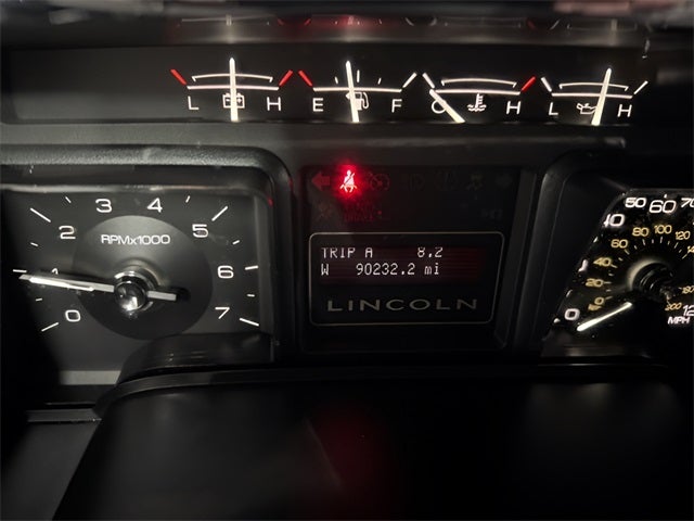 2014 Lincoln Navigator L Base