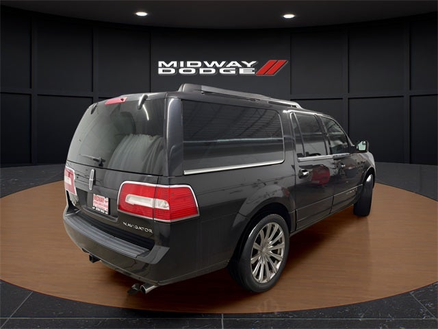 2014 Lincoln Navigator L Base