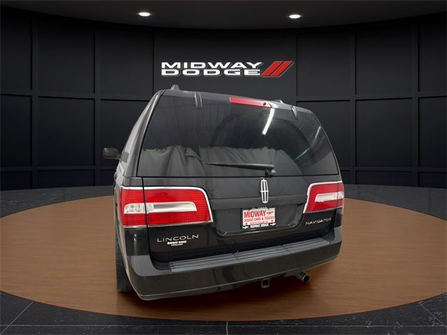 2014 Lincoln Navigator L Base