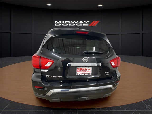 2018 Nissan Pathfinder SL