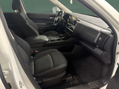 2022 Nissan Pathfinder SV 4WD