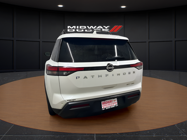 2022 Nissan Pathfinder SV 4WD
