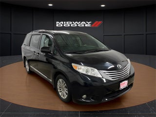 2017 Toyota Sienna XLE 8 Passenger