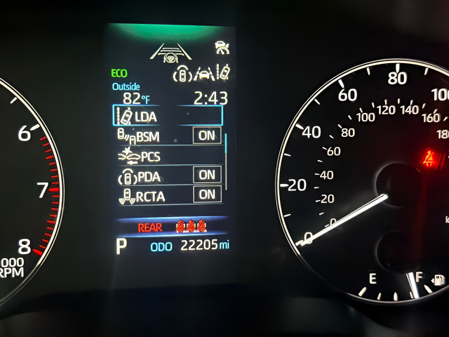 2024 Toyota Corolla Cross Hybrid SE