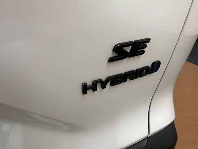 2024 Toyota Corolla Cross Hybrid SE