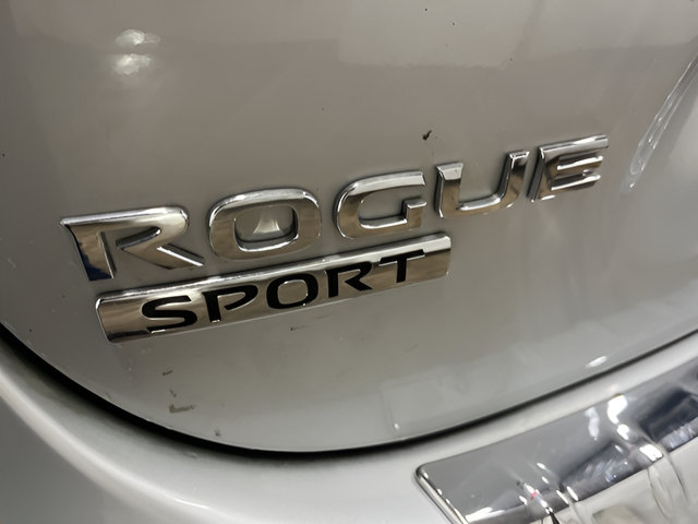 2022 Nissan Rogue Sport SL AWD Xtronic CVT