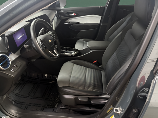 2025 Chevrolet Trax FWD LT