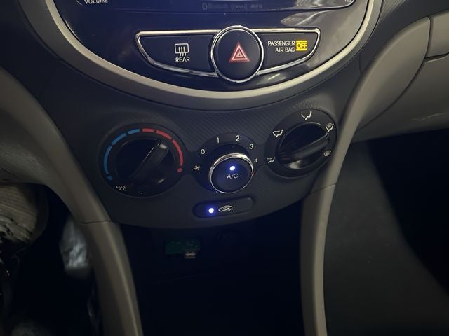 2014 Hyundai Accent SE