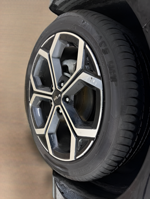 2023 Kia Niro SX Touring HEV's photo
