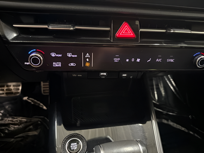 2023 Kia Niro SX Touring