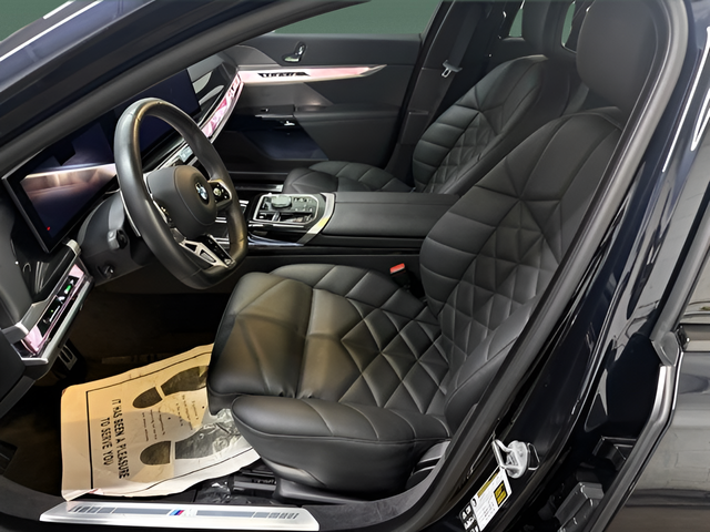 2025 BMW 740i xDrive