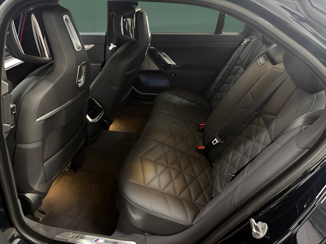 2025 BMW 740i xDrive