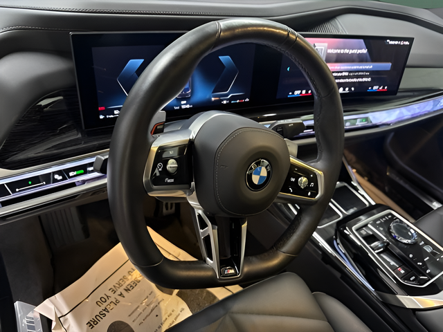 2025 BMW 740i xDrive