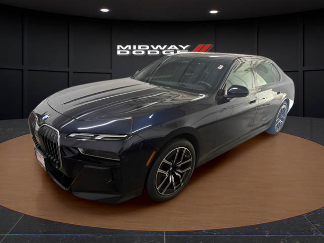 2025 BMW 740i xDrive