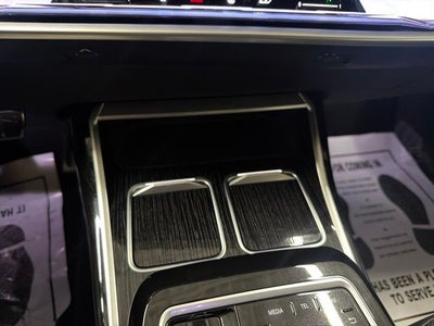 2025 BMW 740i xDrive