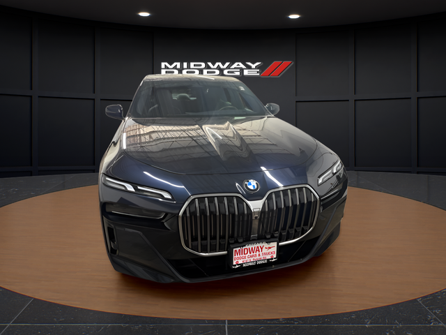 2025 BMW 740i xDrive