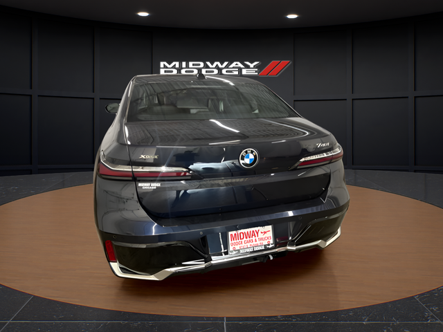 2025 BMW 740i xDrive