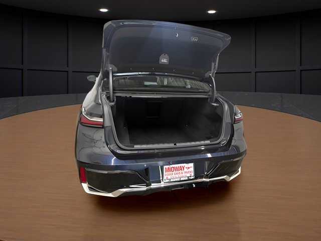 2025 BMW 740i xDrive