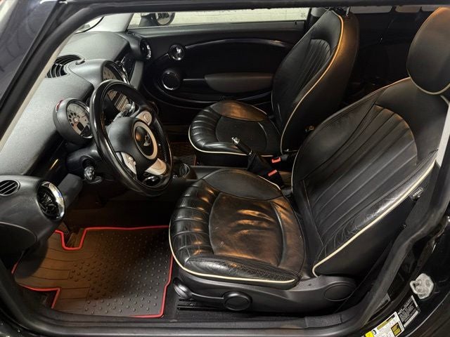 2010 MINI Cooper Clubman Base