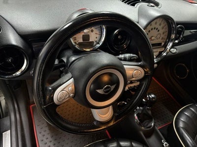 2010 MINI Cooper Clubman Base