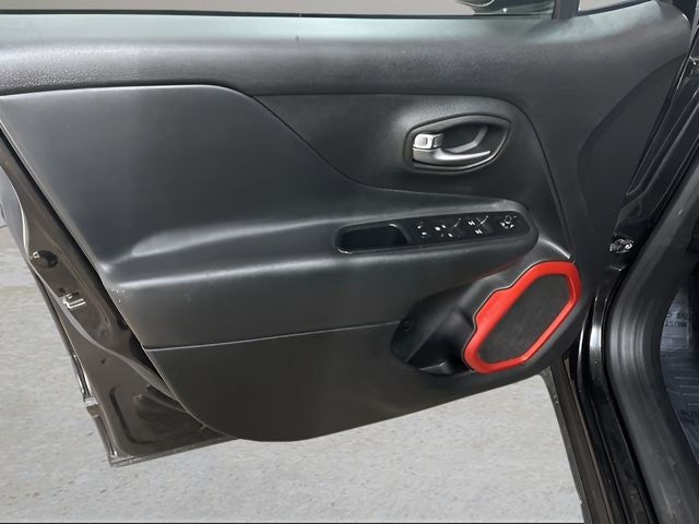 2015 Jeep Renegade Trailhawk